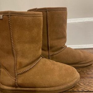 Bearpaw Tan Suede Boots